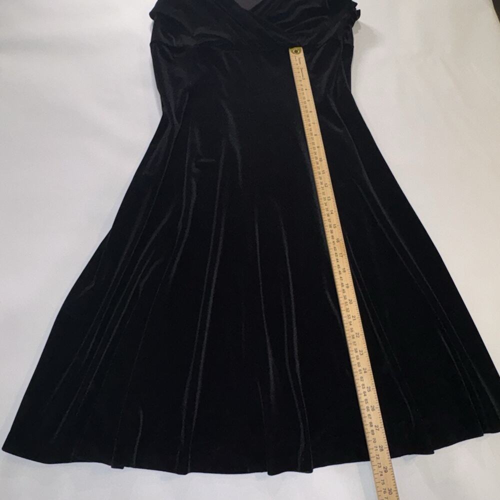 VNTG Evan Picone Black Velvet Dress 16 Sleeveless Midi Whimsygoth Romantic 90s - Picture 5 of 10